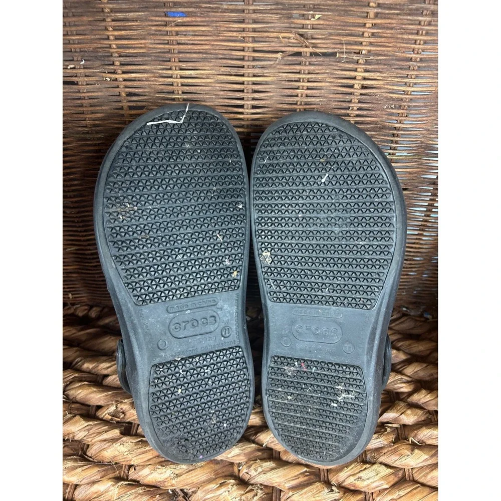 Crocs Bistro Mens 9 Womens 11 Black Work Clogs Slip Resistant Nursing Shoes‎